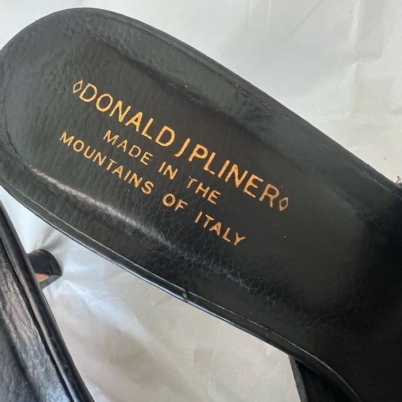 Donald J. Pliner Snake Skin Sandals - Picture 7 of 16